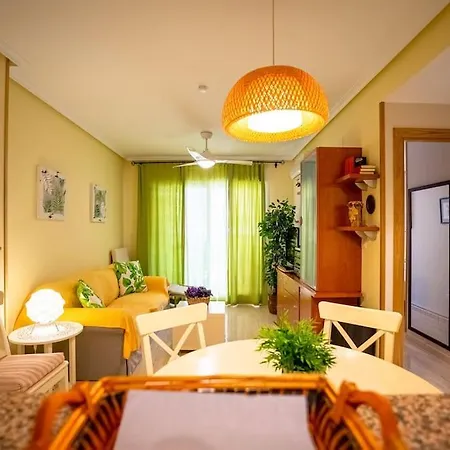 Exotic & Modern Beachside Paradise In Oropesa شقة