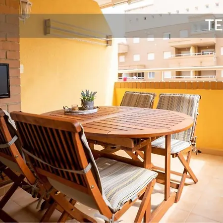 Exotic & Modern Beachside Paradise In Oropesa شقة